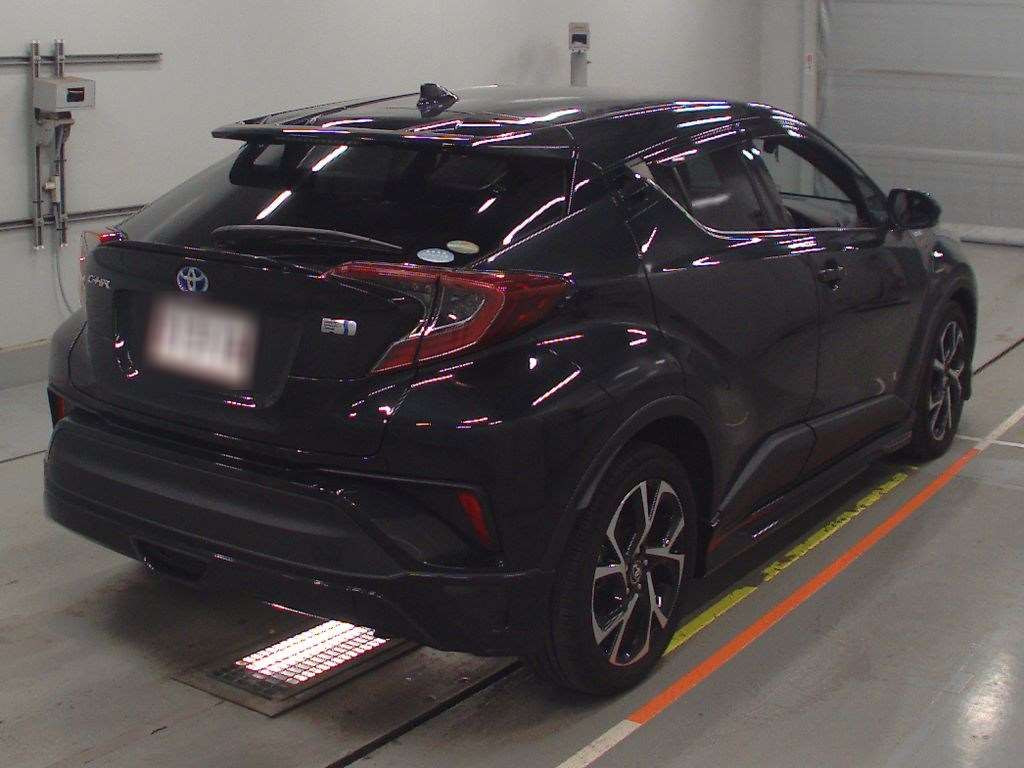 2019 Toyota C-HR ZYX10[1]