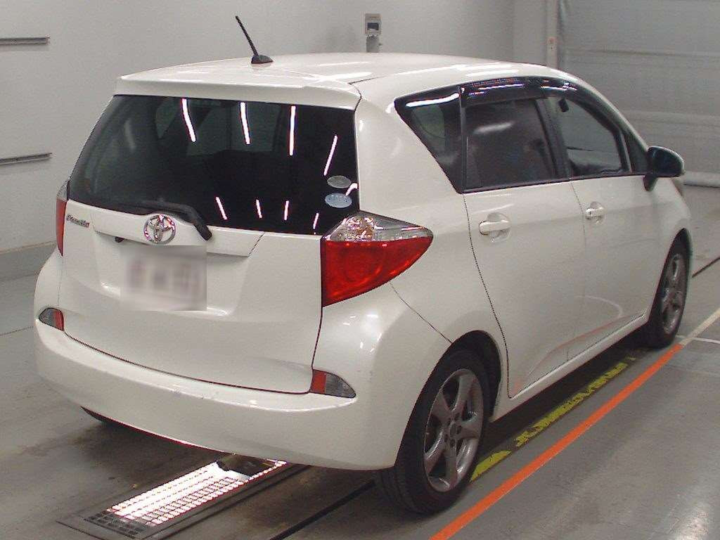 2011 Toyota Ractis NCP120[1]