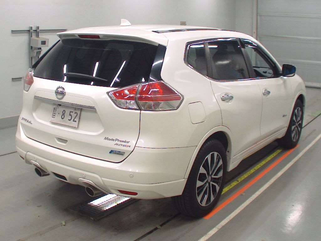 2016 Nissan X-Trail HNT32[1]