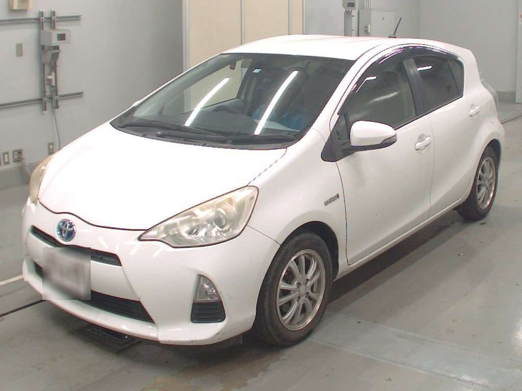 2012 Toyota Aqua NHP10[0]