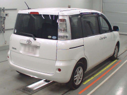 2011 Toyota Sienta