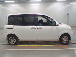 2011 Toyota Sienta