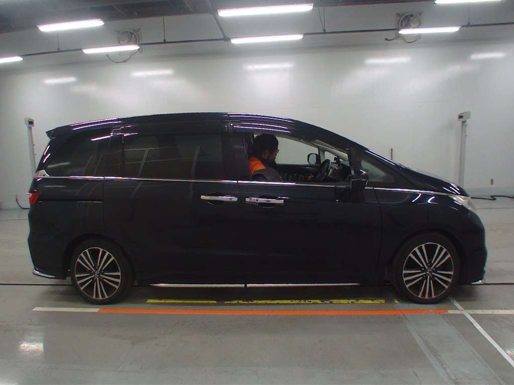 2015 Honda Odyssey RC1[2]