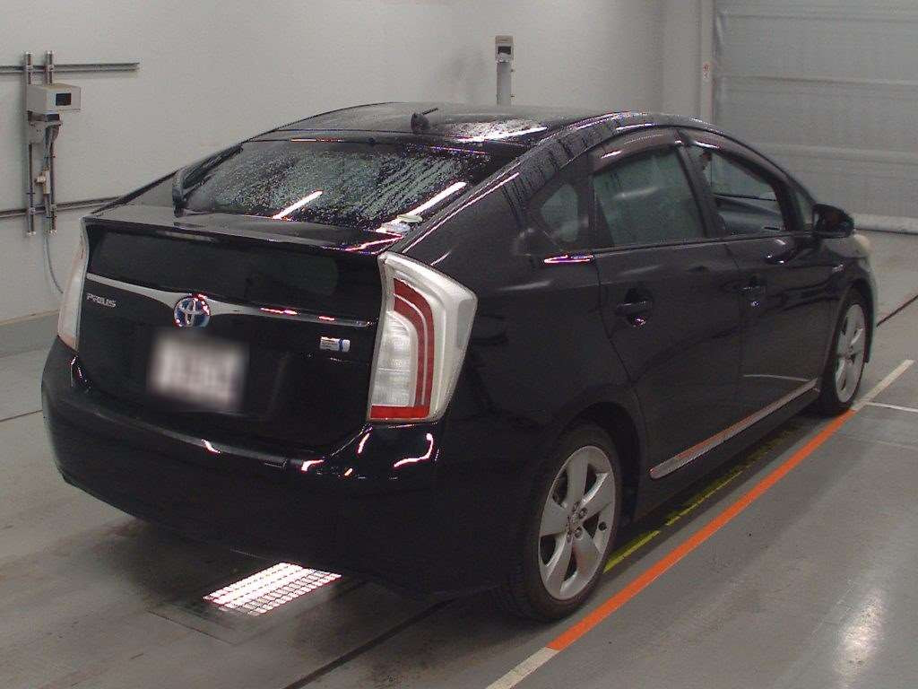 2013 Toyota Prius ZVW30[1]