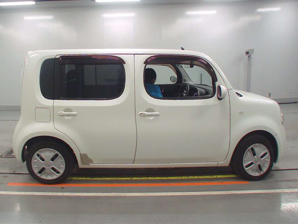 2012 Nissan Cube Z12[2]