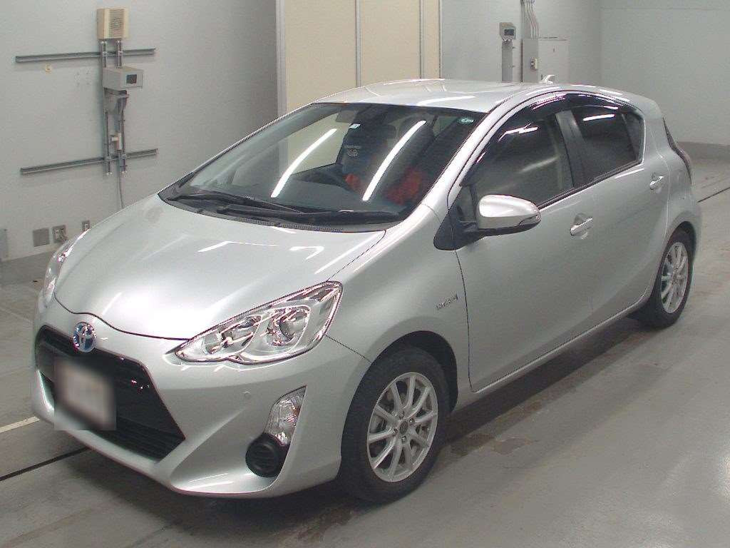 2016 Toyota Aqua NHP10[0]