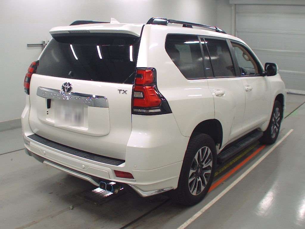 2023 Toyota Land Cruiser Prado TRJ150W[1]