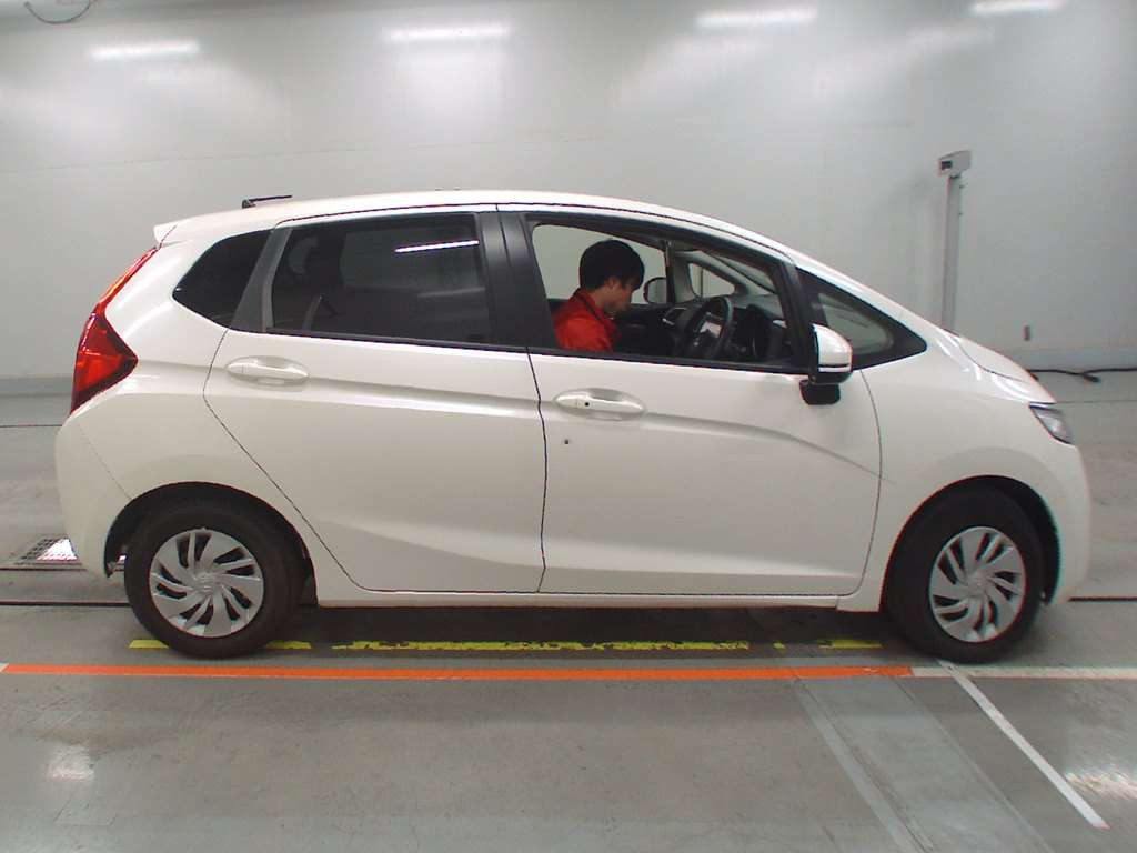 2015 Honda Fit GK3[2]