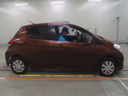 2011 Toyota Vitz