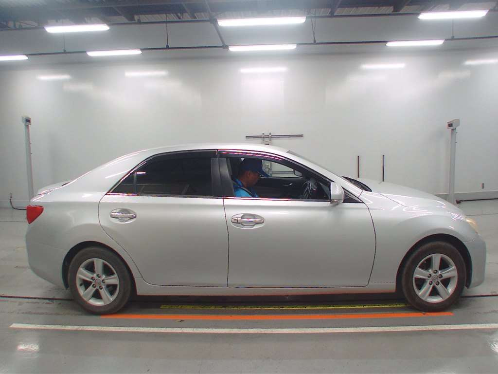 2009 Toyota Mark X GRX130[2]