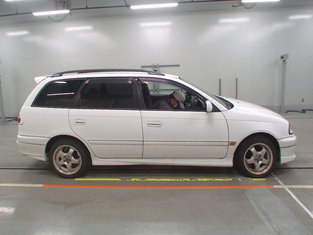 1999 Toyota Caldina ST210G[2]