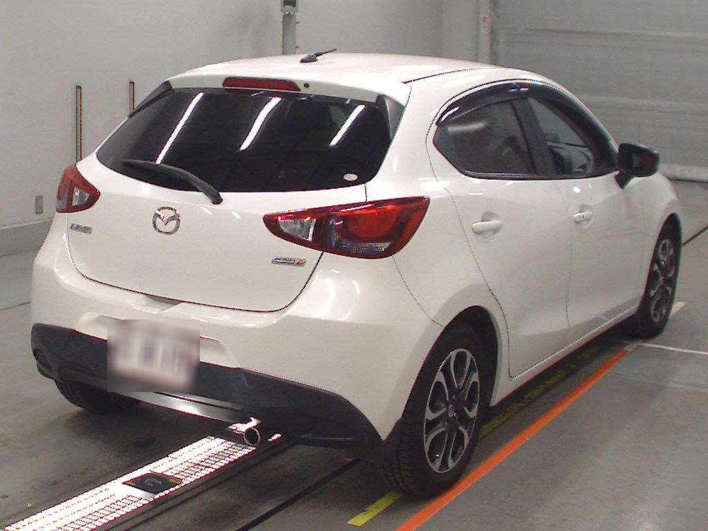 2015 Mazda Demio DJ5FS[1]