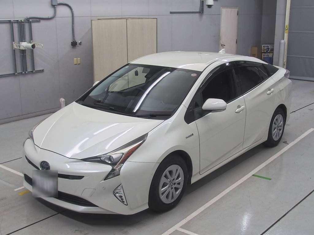 2016 Toyota Prius ZVW50[0]