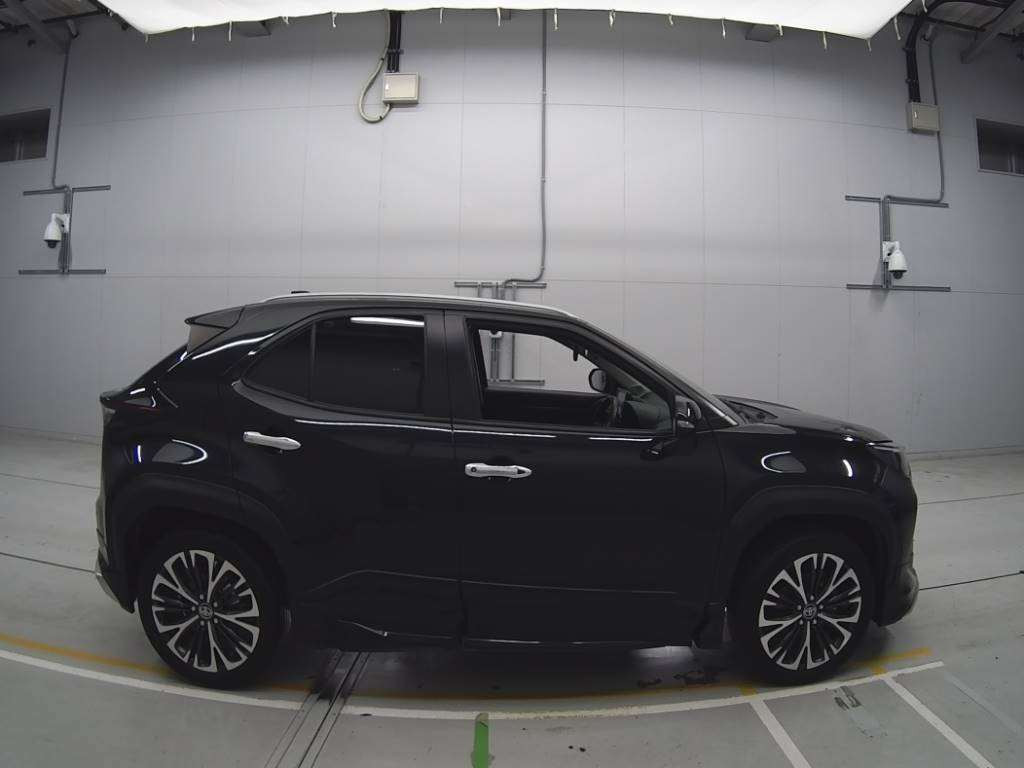 2021 Toyota YARIS CROSS MXPB10[2]