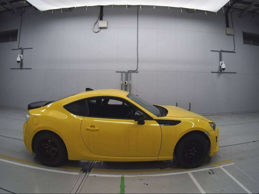 2017 Toyota 86 ZN6[2]