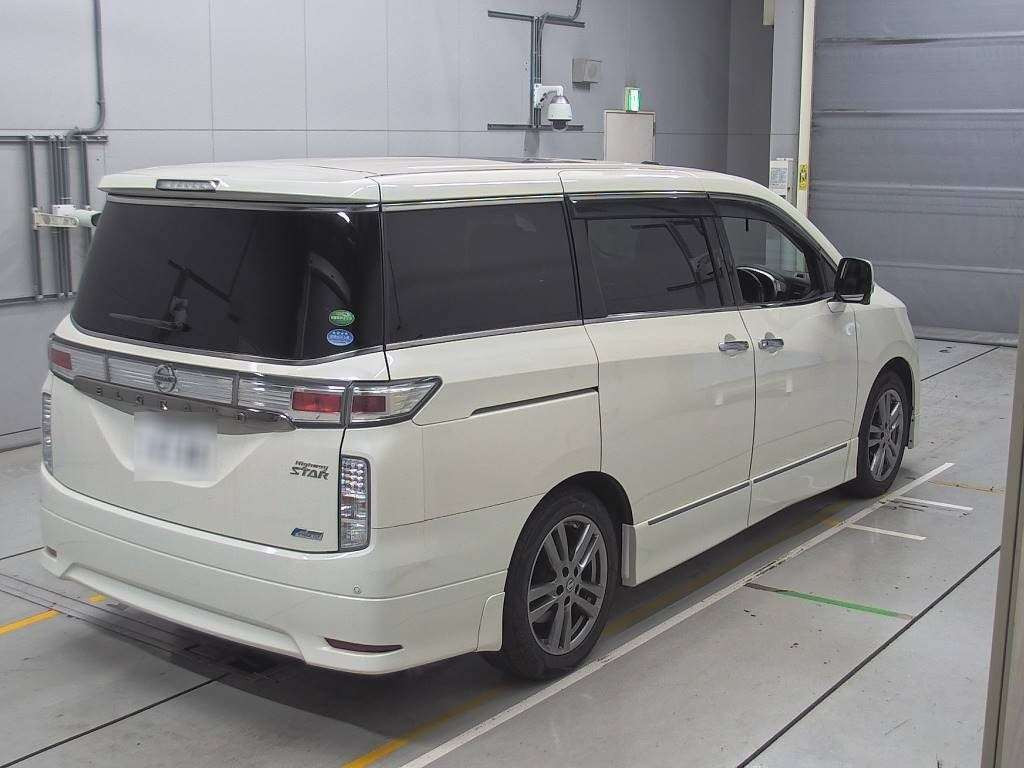 2012 Nissan Elgrand TE52[1]