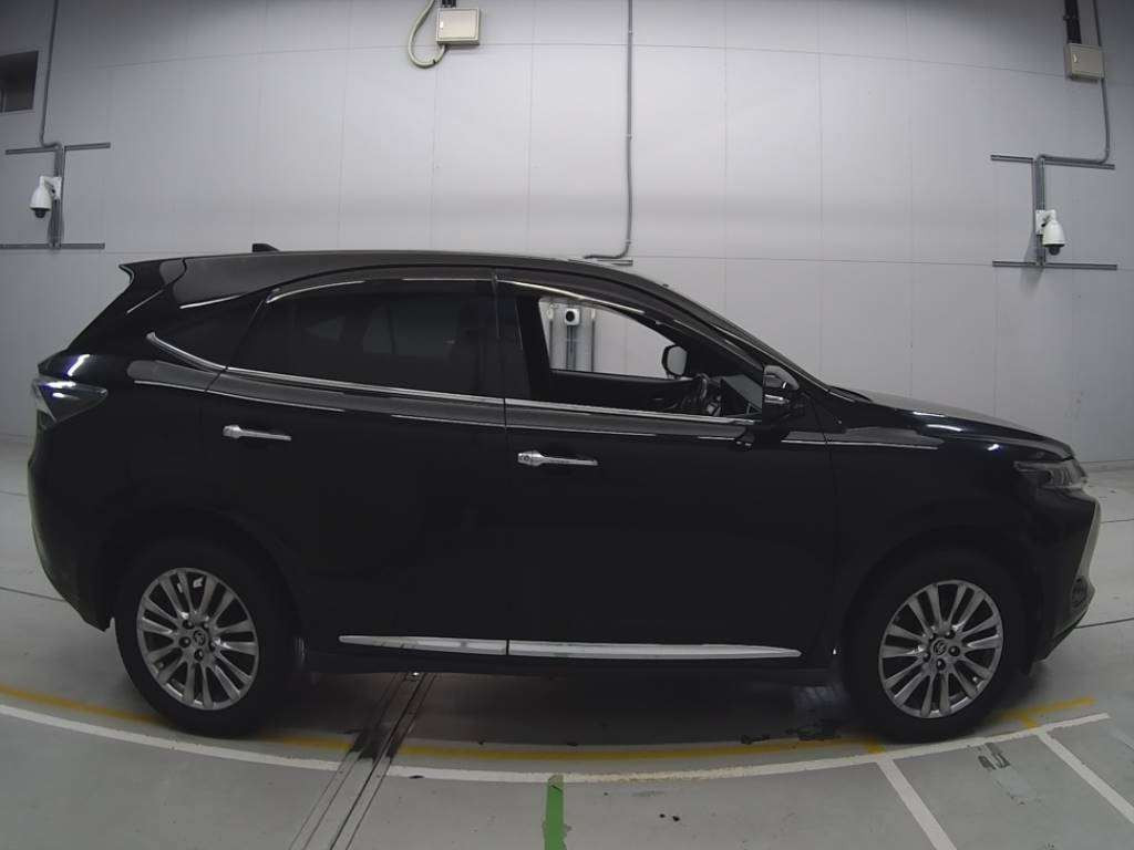 2014 Toyota Harrier ZSU60W[2]