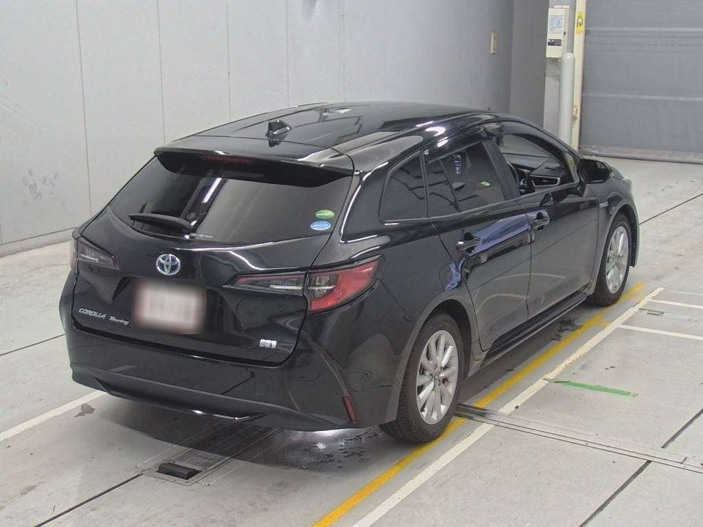 2020 Toyota Corolla Touring Wagon ZWE211W[1]