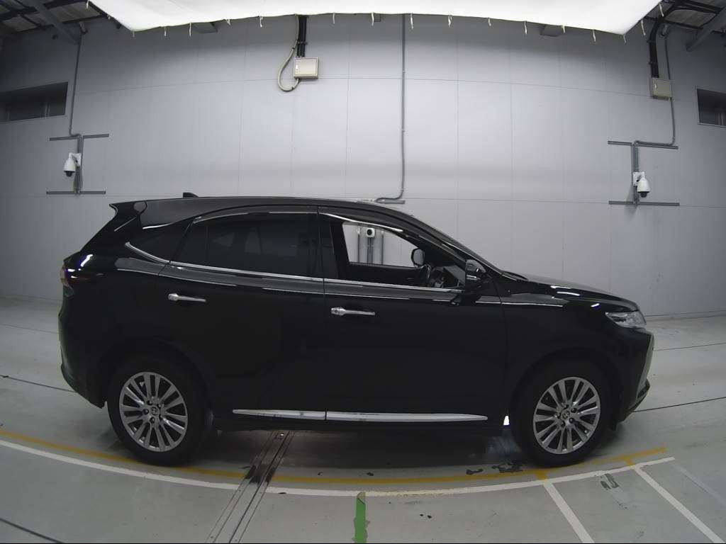 2019 Toyota Harrier ZSU60W[2]