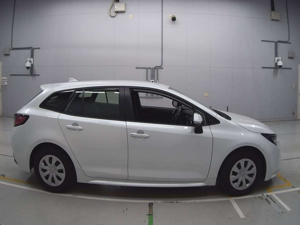 2022 Toyota Corolla Touring Wagon MZEA17W[2]