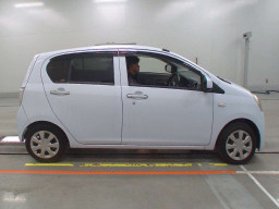 2012 Daihatsu Mira es