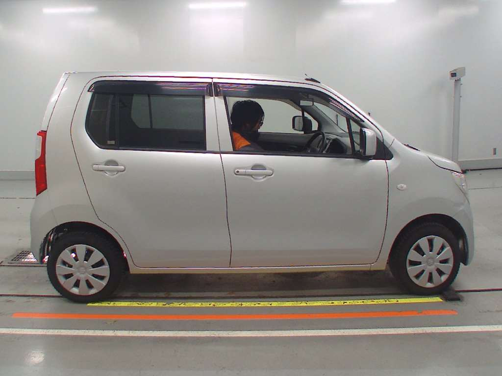 2015 Suzuki Wagon R MH34S[2]