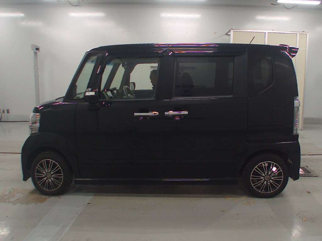 2015 Honda N-BOX CUSTOM JF1[2]