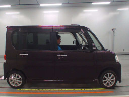 2013 Daihatsu Tanto