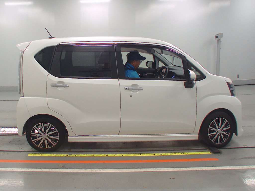 2017 Daihatsu Move LA150S[1]