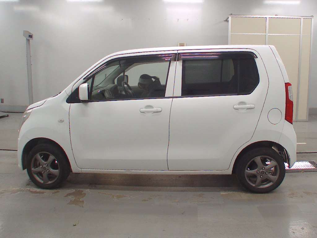 2013 Suzuki Wagon R MH34S[2]