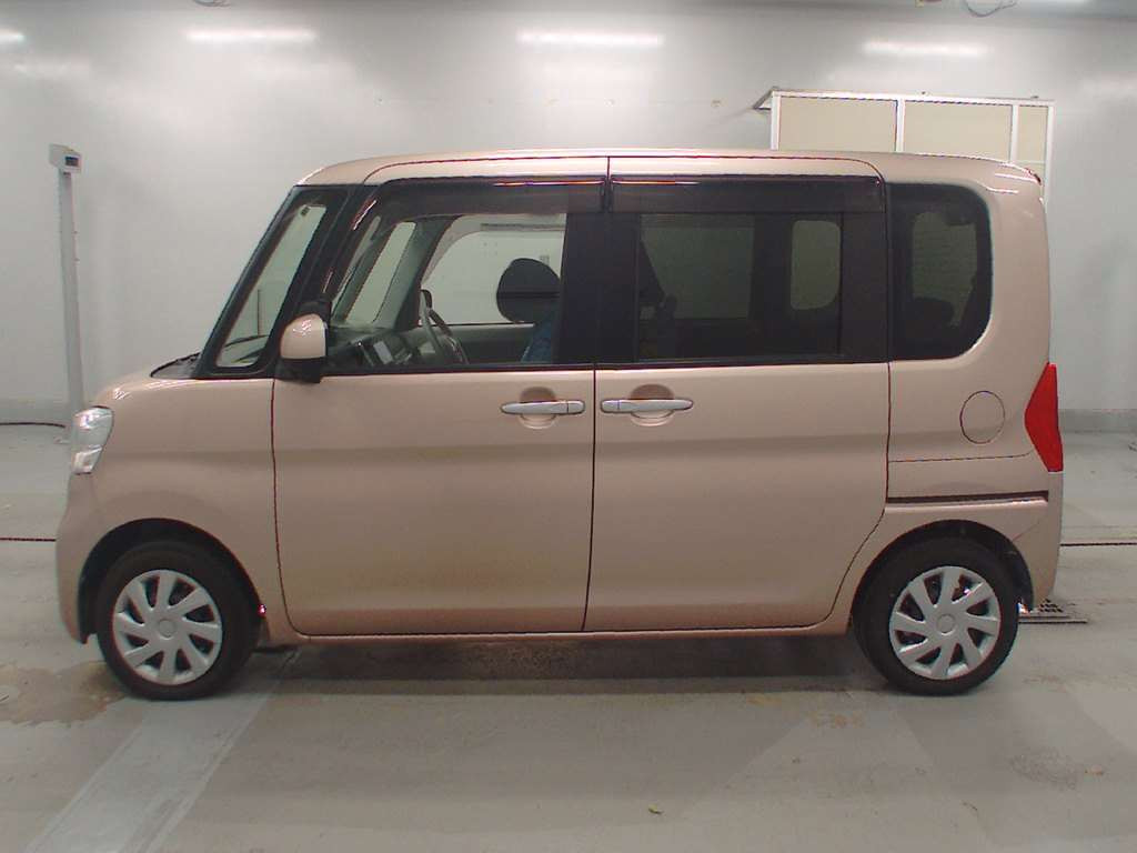 2016 Daihatsu Tanto LA600S[2]