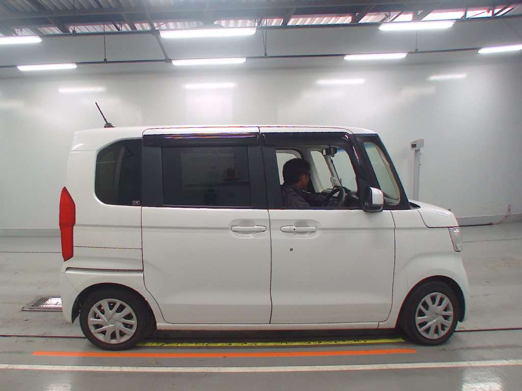 2019 Honda N-BOX JF3[1]