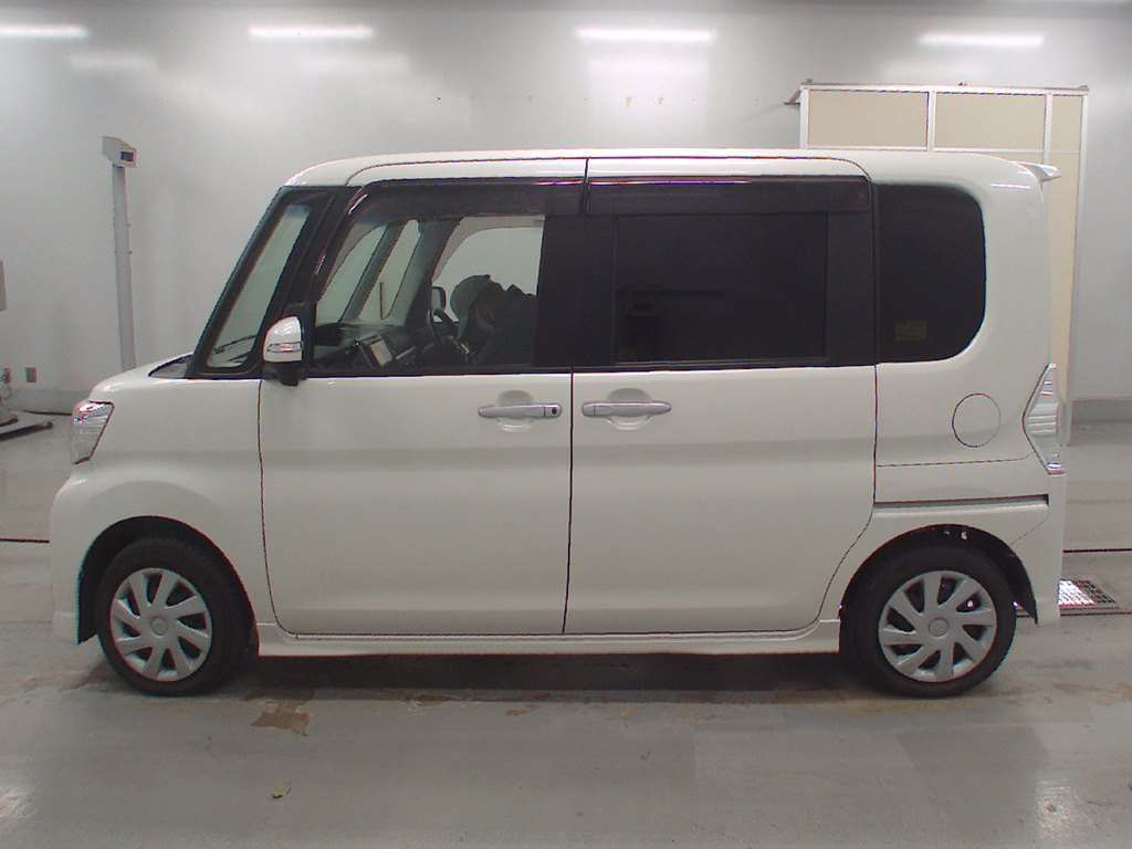 2015 Daihatsu Tanto Custom LA610S[2]