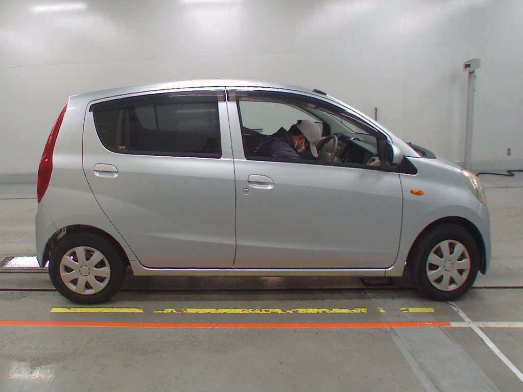 2010 Daihatsu Mira L275S[1]