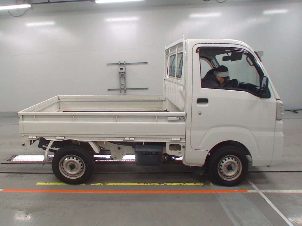 2016 Toyota Pixis Truck S500U[1]