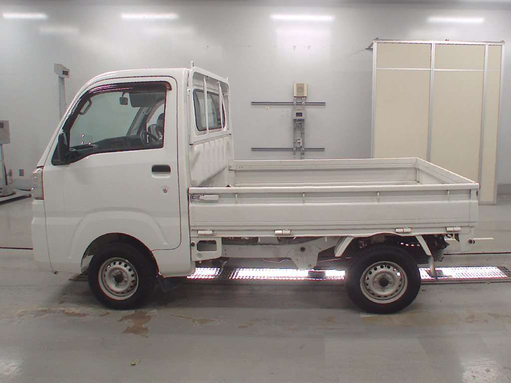 2016 Toyota Pixis Truck S500U[2]