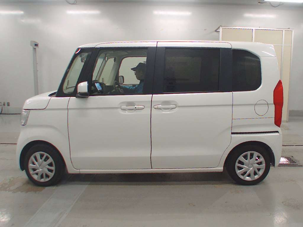 2022 Honda N-BOX JF3[2]