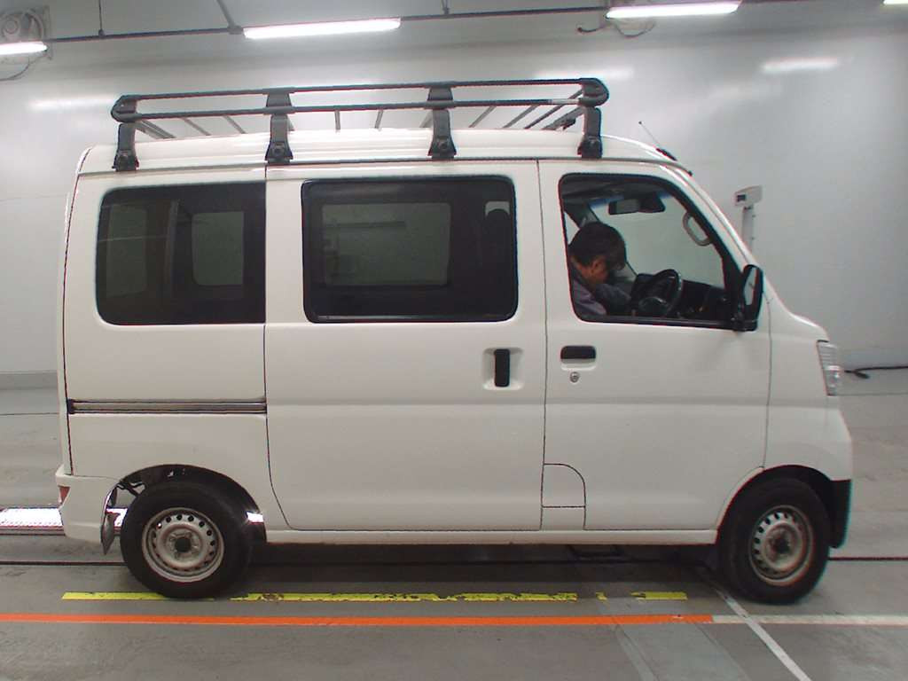 2018 Daihatsu Hijet Cargo S321V[1]