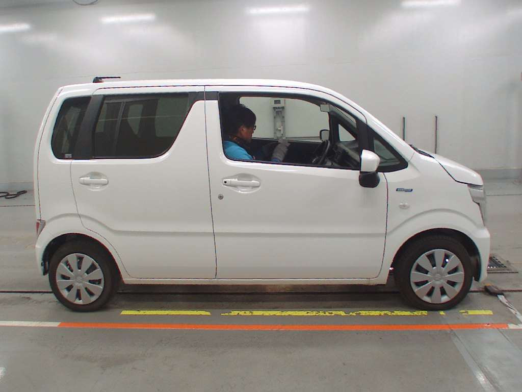 2022 Suzuki Wagon R MH95S[1]