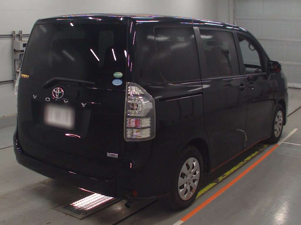 2012 Toyota Voxy ZRR70G[1]