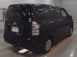 2012 Toyota Voxy