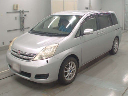 2010 Toyota Isis