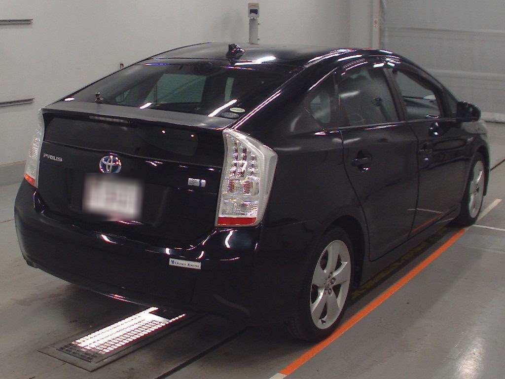 2010 Toyota Prius ZVW30[1]