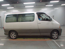 2002 Toyota Grand Hiace