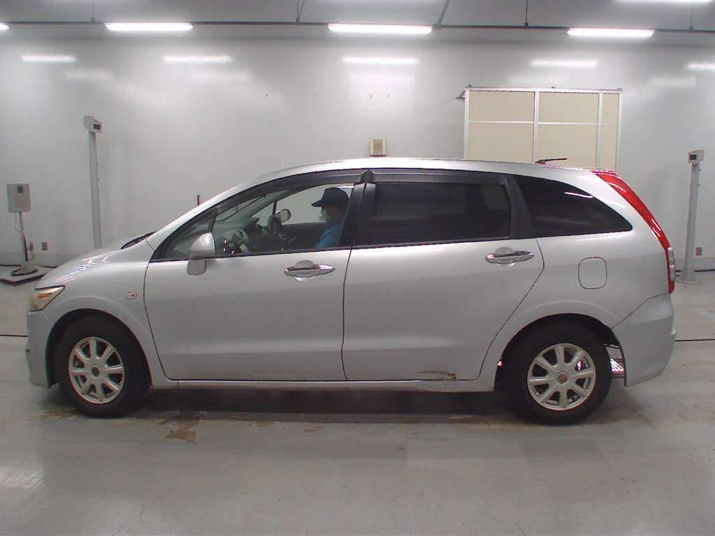 2007 Honda Stream RN6[2]