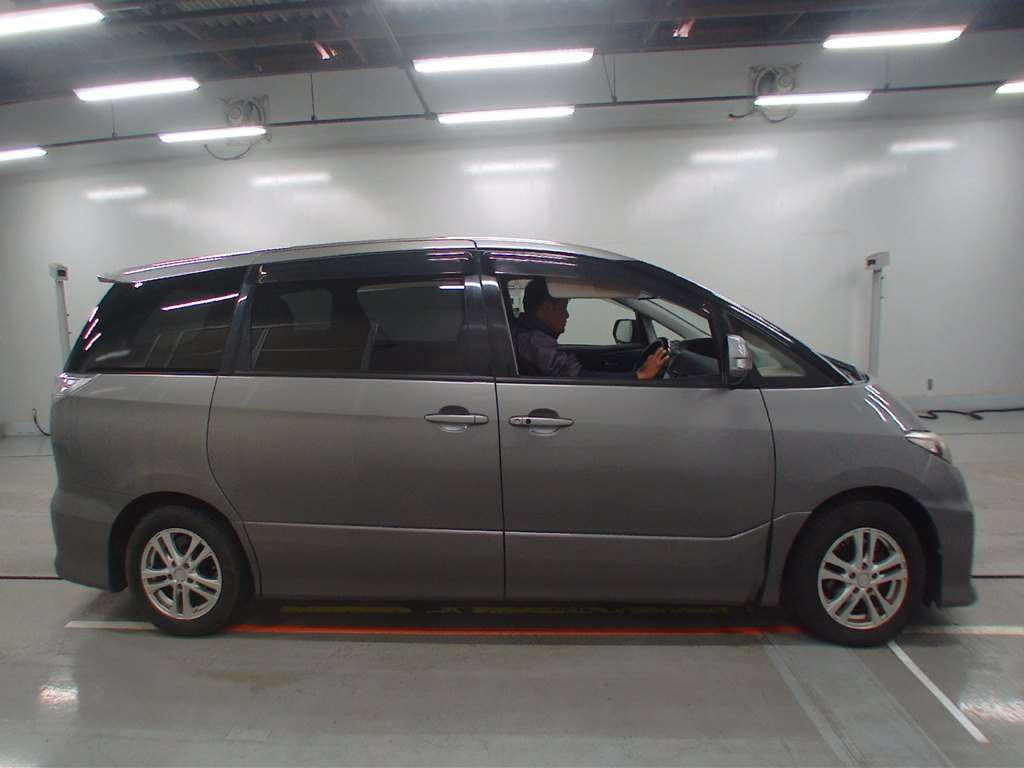 2012 Toyota Estima ACR50W[1]