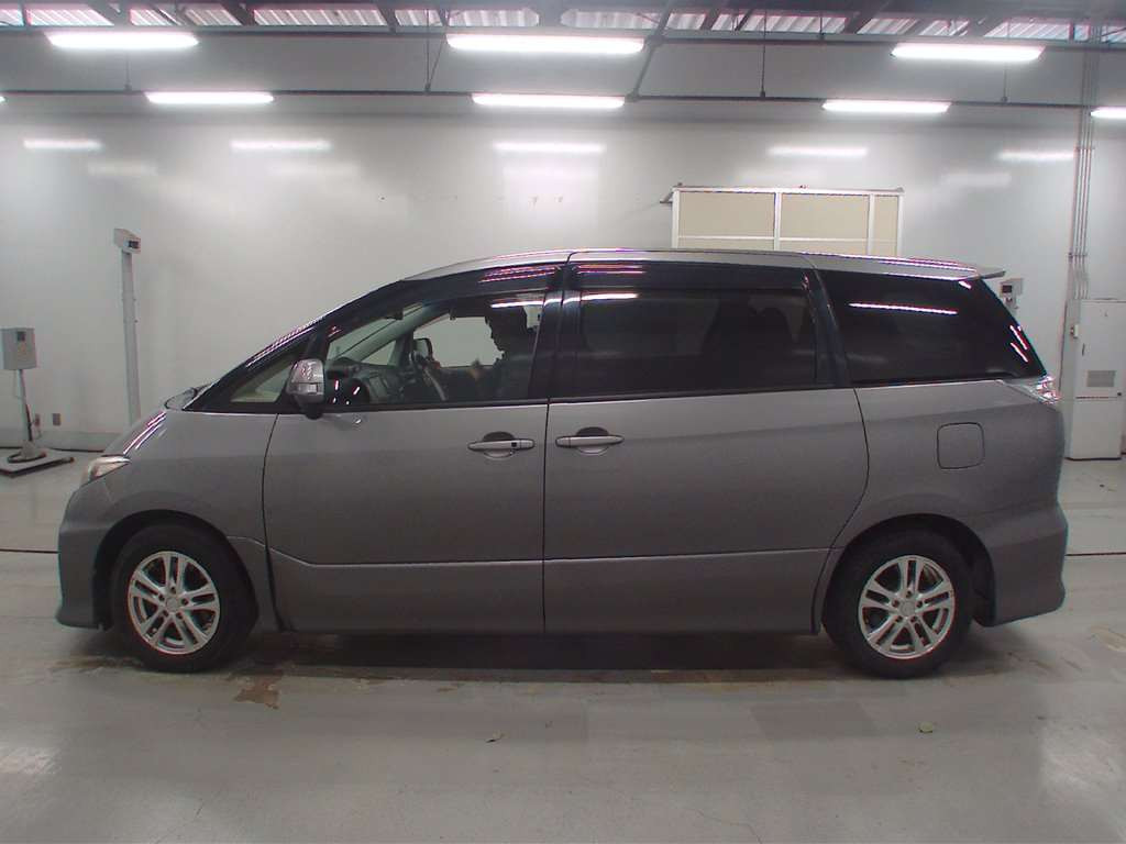 2012 Toyota Estima ACR50W[2]