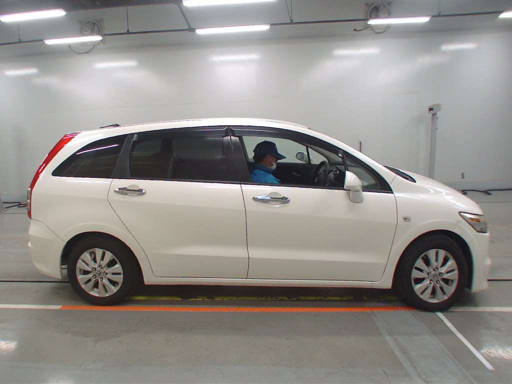 2008 Honda Stream RN6[1]