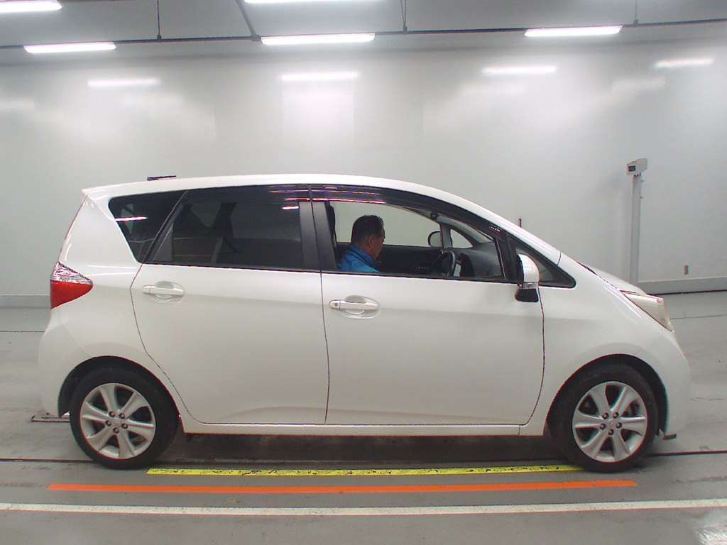 2012 Toyota Ractis NCP120[1]