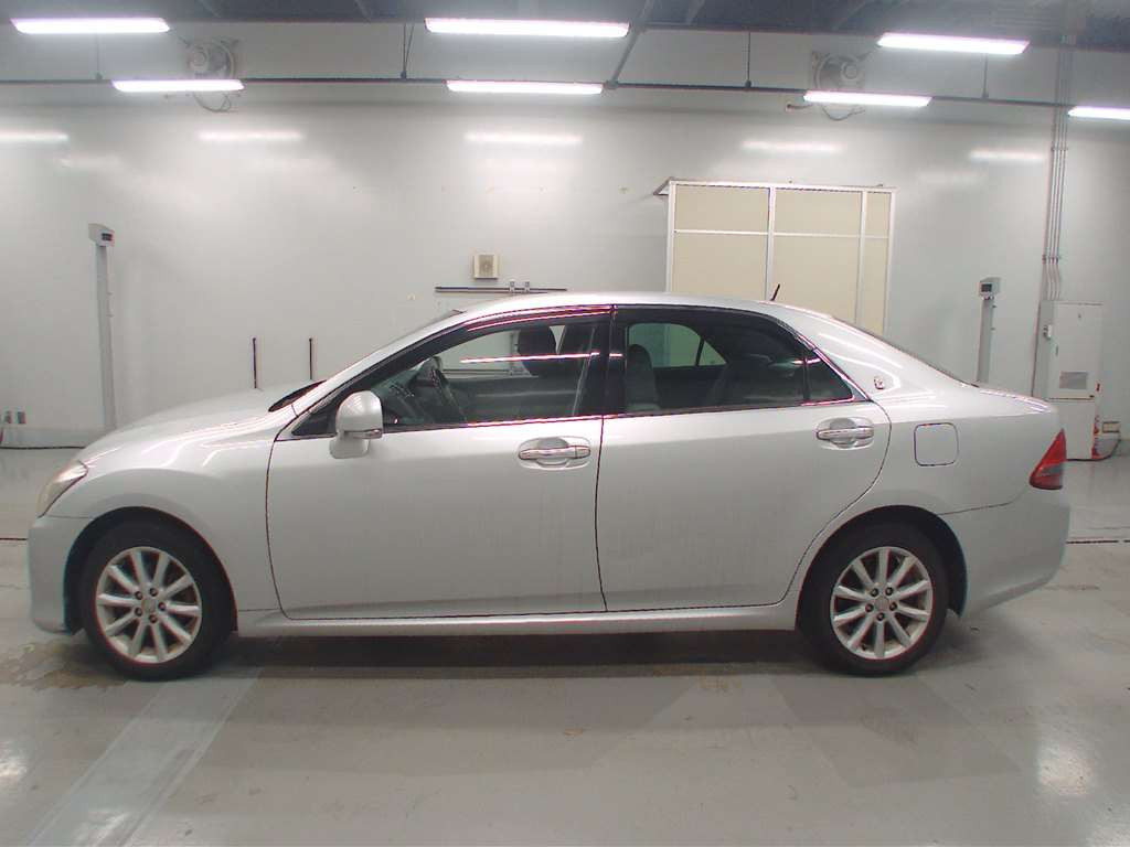 2009 Toyota Crown GRS200[2]